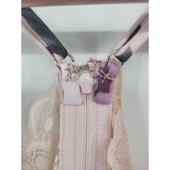 Floral Fleur Love Skater Romper Lace Back Mauve Small NWT - Picture 9 of 11